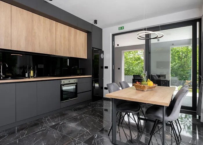 Alison Deluxe Junior With Private And Heated Swimming Pool