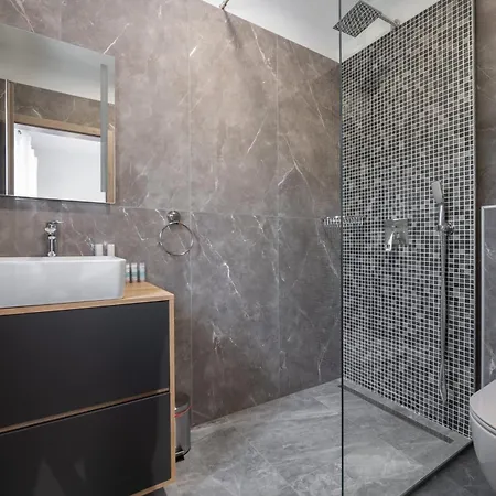 Alison Deluxe Junior With Private And Heated Swimming Pool Nedescina